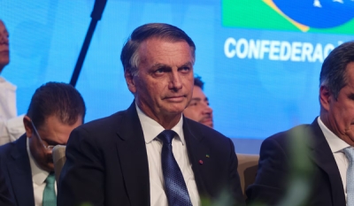 Moraes manda PF ouvir Bolsonaro sobre financiamento da viagem de Eduardo aos EUA