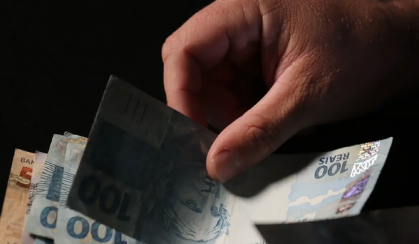 Juro do consignado para setor privado sobe para 59,1% ao ano em abril