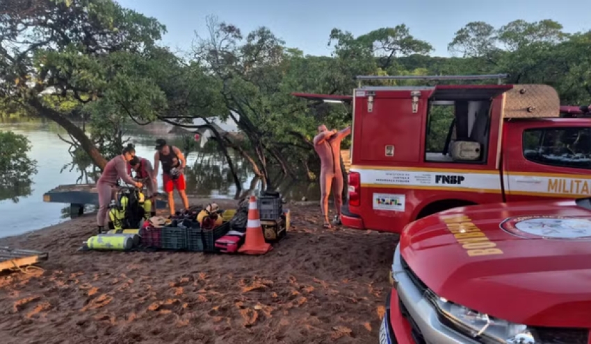Encontrado corpo de homem que desapareceu após pular de barco em Barra de Gramame