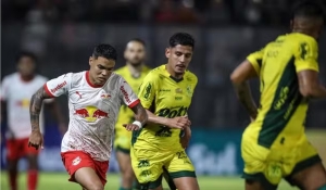 Bragantino marca no fim e vence o Mirassol na estreia do seu novo estádio