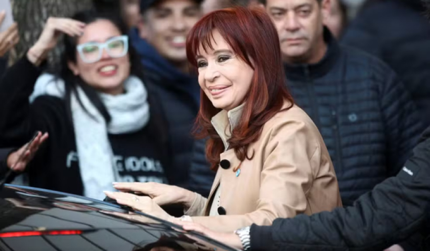 Justiça da Argentina ordena apreensão dos bens da ex-presidente Cristina Kirchner