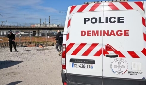 Polícia de Paris divulga fotos da bomba intacta da 2ª Guerra Mundial encontrada em trilhos de trem