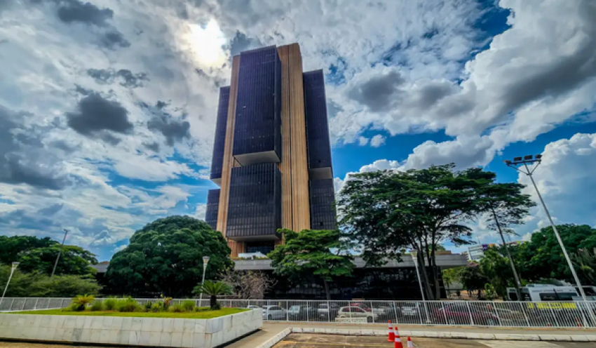 Bancos transferem R$ 5,7 bi de valores esquecidos para o Desenrola