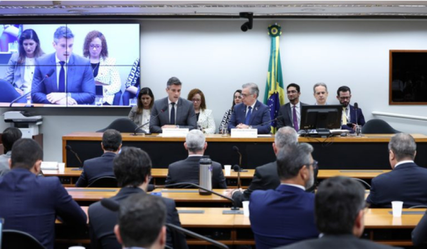 Governo defende leilões de energia na Câmara; deputados criticam custo de termelétricas