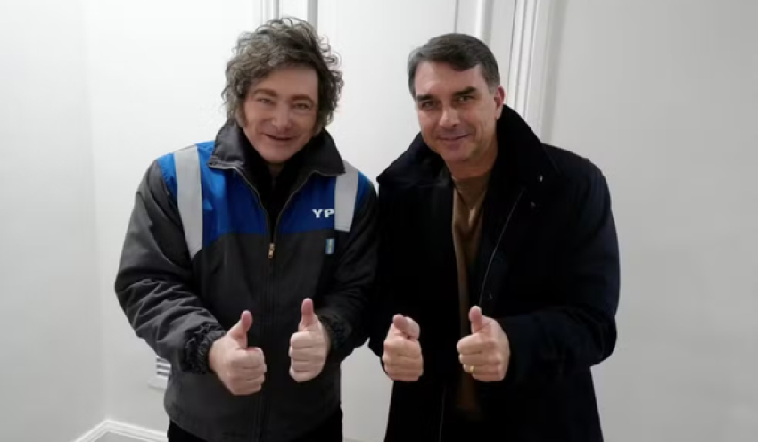 Milei diz que viajará ao Brasil para apoiar a candidatura de Flávio Bolsonaro