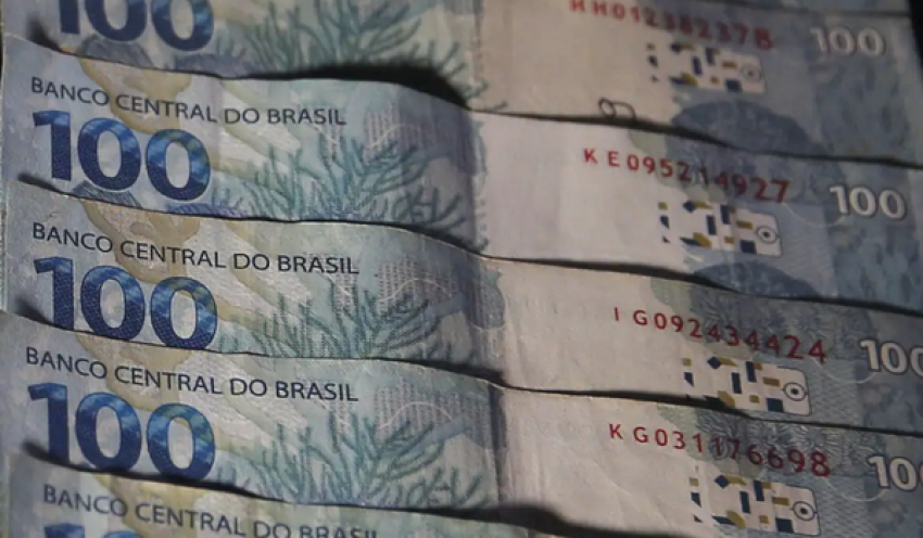 Contas públicas têm déficit de R$ 10 bilhões em agosto