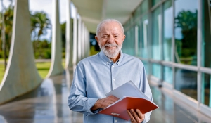 Médico diz que Lula está ótimo e sem sequelas do acidente, após nova bateria de exames