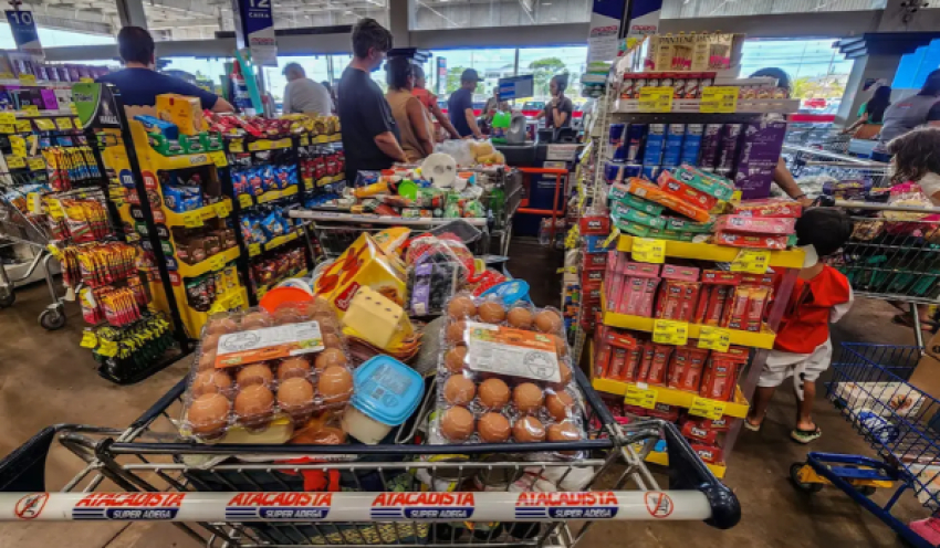 Consumo de alimentos cresce após proibição das bets no país, diz Abras