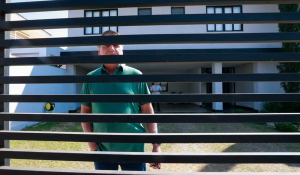 PGR concorda com visita de Flávio Bolsonaro ao pai; pedido foi feito pela defesa após primeiro turno