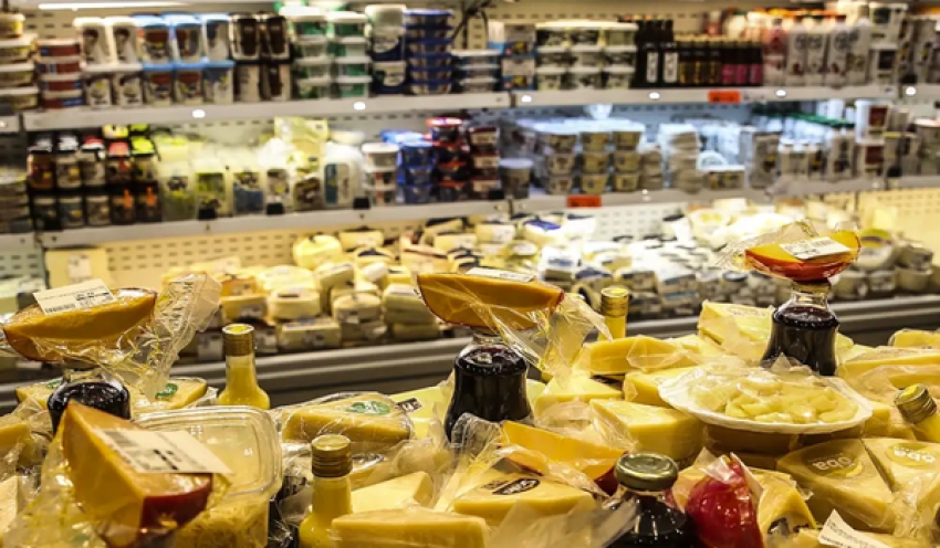 Crédito e emprego explicam vendas no comércio em patamar recorde