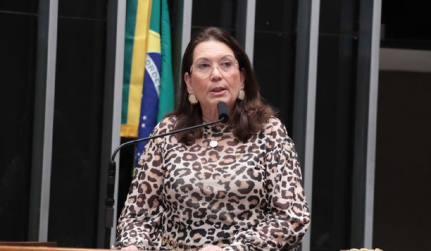 Câmara aprova proposta que regulamenta aposentadoria compulsória de empregados públicos aos 75 anos