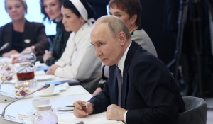 Putin diz não abrir mão de territórios ucranianos conquistados; Zelensky afirma querer paz, mas não &#039;ao custo de desistir da Ucrânia&#039;