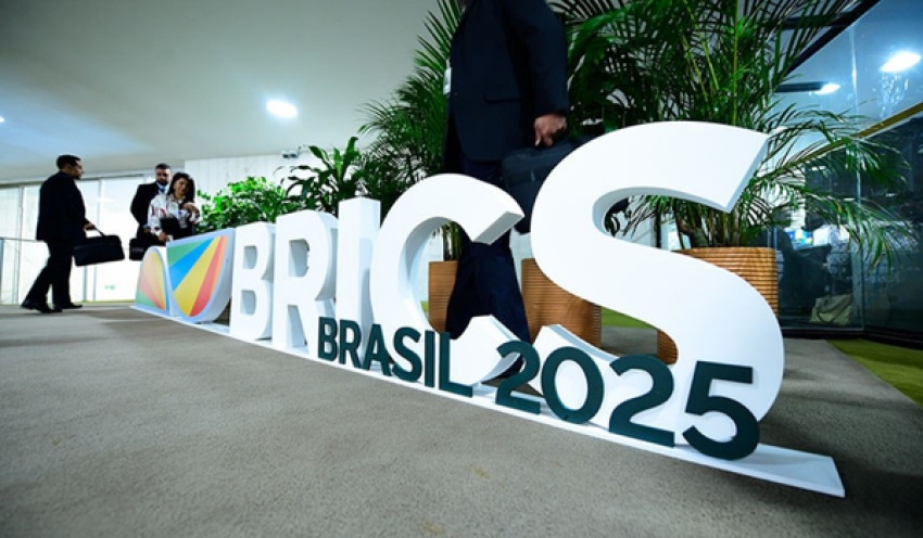 Presidentes do Senado e da Câmara abrem Fórum Parlamentar do Brics nesta quarta