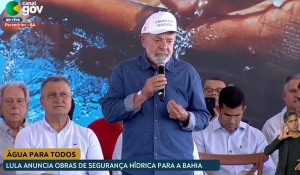 Lula fala em ampliar crédito e diz que população &#039;não vai comprar dólar&#039;, &#039;vai comprar alimentos&#039;