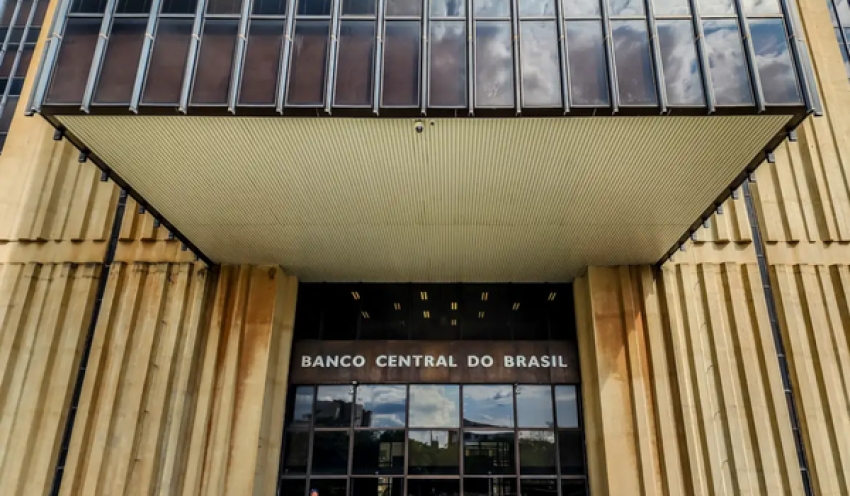 Contas públicas têm superávit de R$ 3,6 bilhões em março