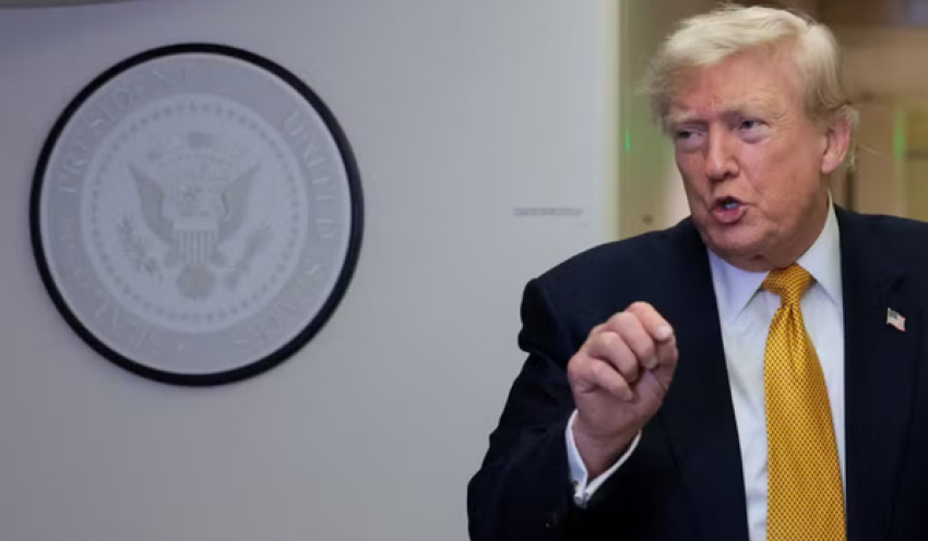 Trump diz que EUA vão controlar o Estreito de Ormuz e cobrar 20% sobre carga de embarcações