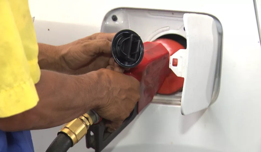 Preço do litro da gasolina comum tem queda em João Pessoa e pode ser encontrado por menos de R$ 6