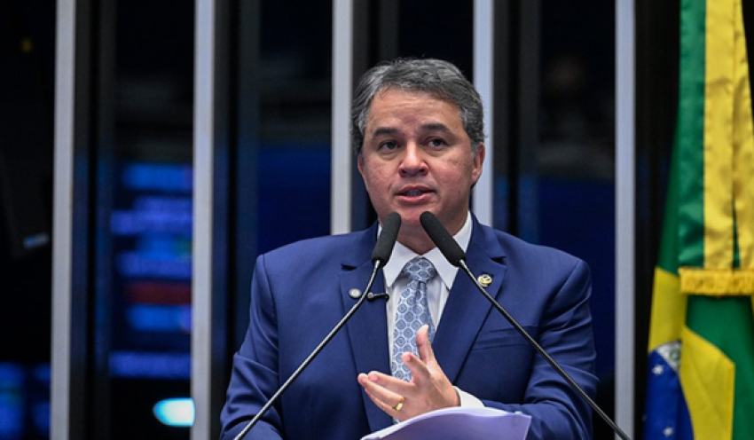 Efraim critica modelo do SUS e defende mudança na gestão da saúde pública