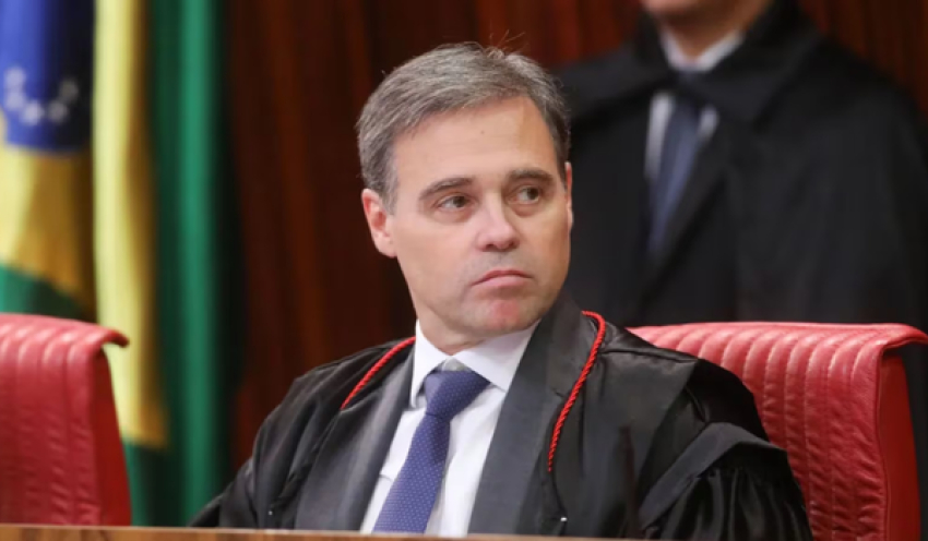 André Mendonça propõe critérios para definir deepfake nas eleições de 2026