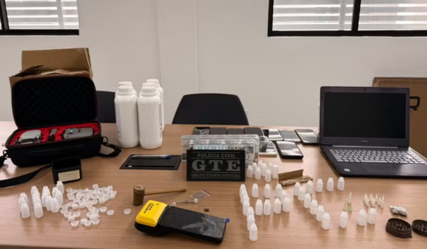 Suspeito de tráfico de drogas é preso com substâncias e drone, em Baía da Traição