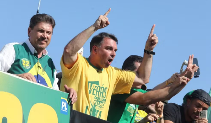 Flávio pede suspensão da decisão que liberou post de humorista sobre Nossa Senhora; Dino envia caso ao plenário do STF