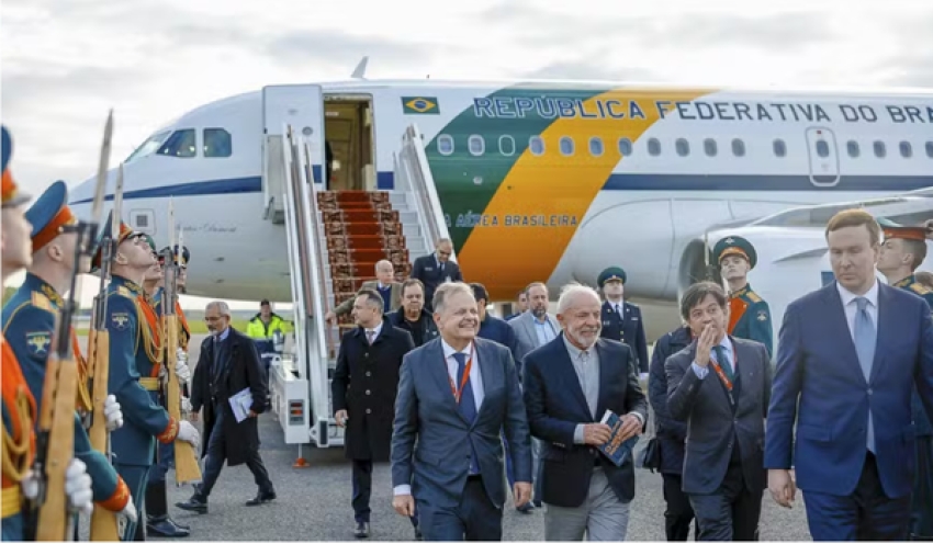 Lula janta com Putin nesta quinta e participa de comemoração dos 80 anos da vitória contra os nazistas na sexta