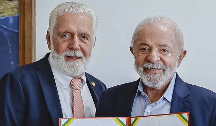 Lula se reúne com líder do Senado para discutir indicação de Jorge Messias ao STF