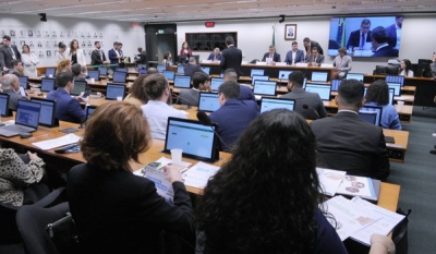 Regulamentação da reforma tributária é tema de novo debate na Câmara na quarta