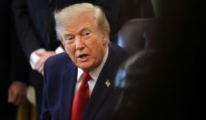 Trump descarta novo ataque ao Irã no próximo mês e fala em 'discussões produtivas'