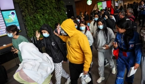 Após briga entre Trump e Petro, deportados colombianos chegam a Bogotá: &#039;Dignos, sem algemas&#039;