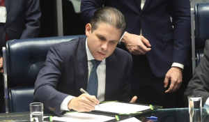 Motta: Somos um país que valoriza o trabalho sem esquecer o trabalhador