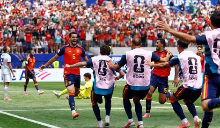 Reserva de Courtois falha, Espanha elimina a Bélgica e vai às semis