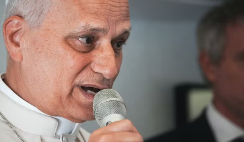 Papa rejeita 'teoria da guerra justa' e acaba com 'permissão' católica para conflitos