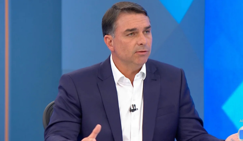 Mendonça manda Tabet apagar post sobre Flávio e Nossa Senhora Aparecida