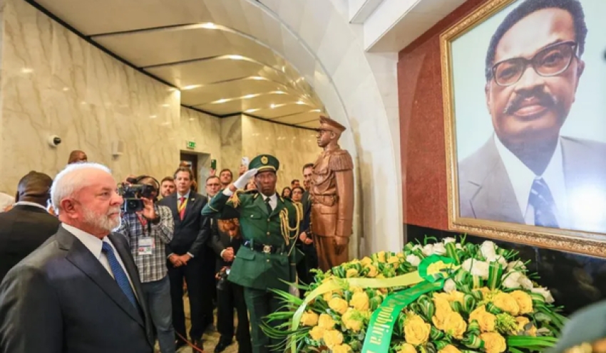 Lula recebe presidente de Angola no Palácio do Planalto
