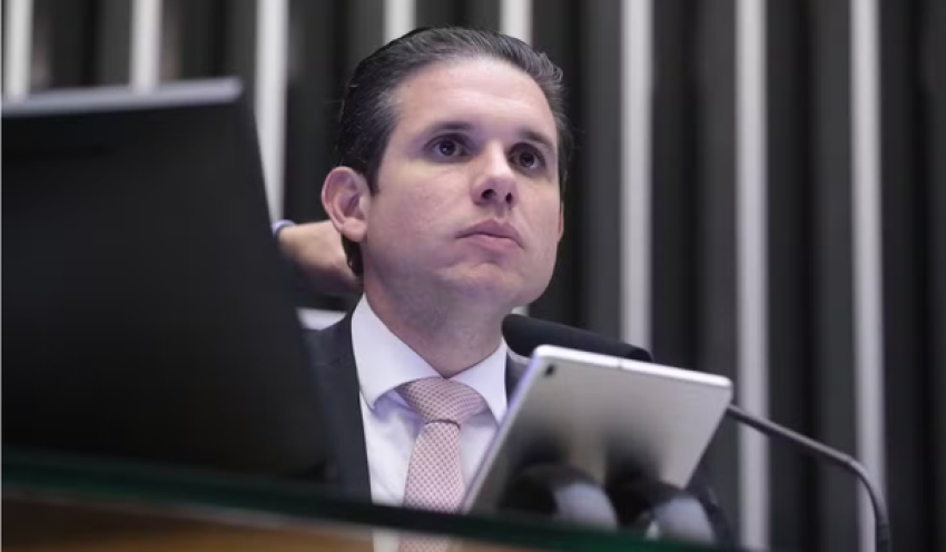 Câmara deve votar na próxima semana proposta que permite aumento no número de deputados