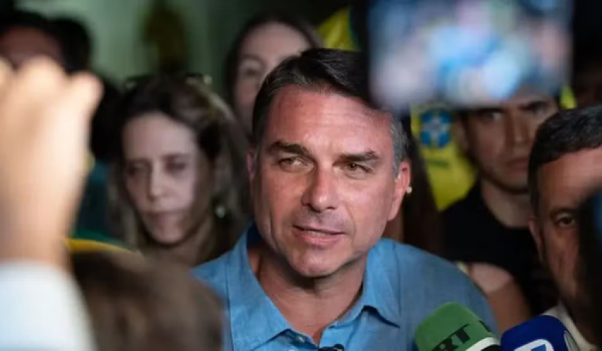 Podemos declara apoio a Flávio Bolsonaro no segundo turno