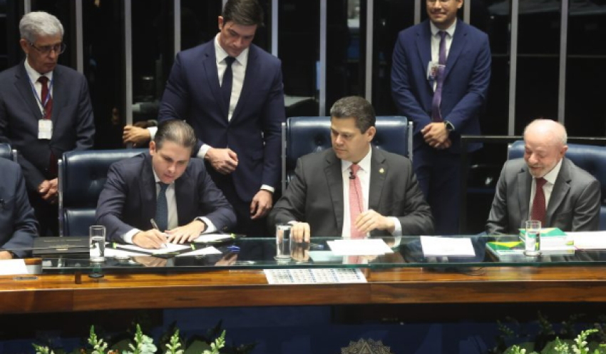 Congresso promulga aposentadoria especial para agentes de saúde e de combate a endemias