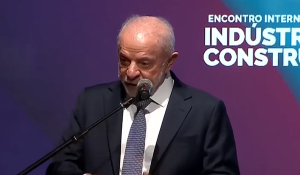 &lsquo;Se tiver dinheiro circulando, acaba com o problema do pa&iacute;s&rsquo;, diz Lula ao criticar burocracia para financiamento de reformas