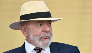 Lula faz nova tomografia e está liberado para viagens e atividade física