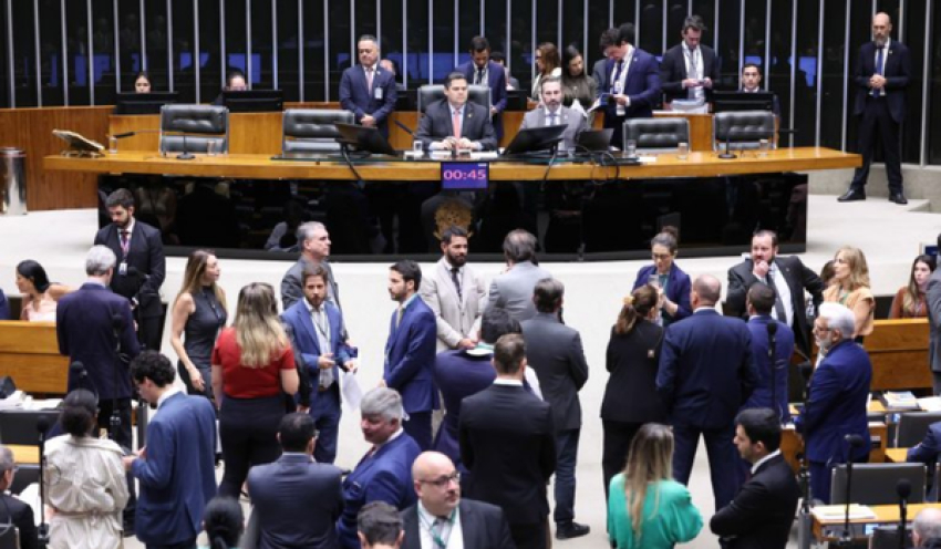 Congresso derruba quatro vetos à LDO de 2026 e libera repasses a municípios