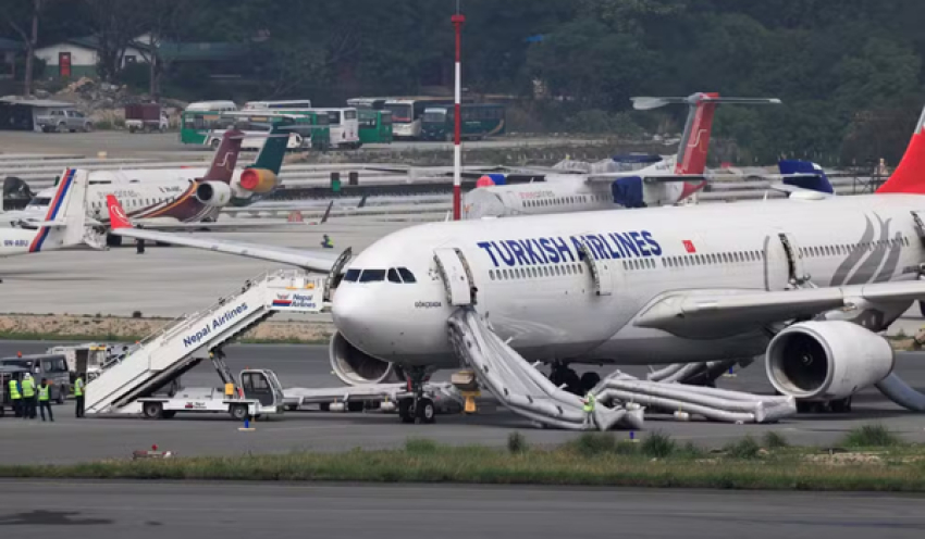 Avião da Turkish Airlines é esvaziado às pressas em aeroporto no Nepal após incêndio no trem de pouso