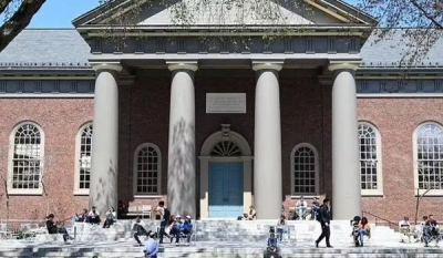 Trump proíbe Harvard de matricular novos estudantes estrangeiros