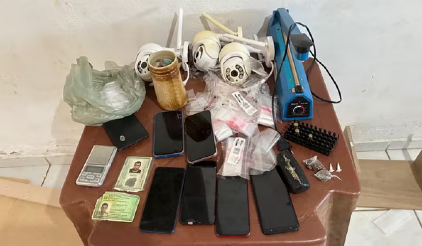 Grupo suspeito de tráfico de drogas e ameaças a moradores é alvo de operação no Cariri da PB