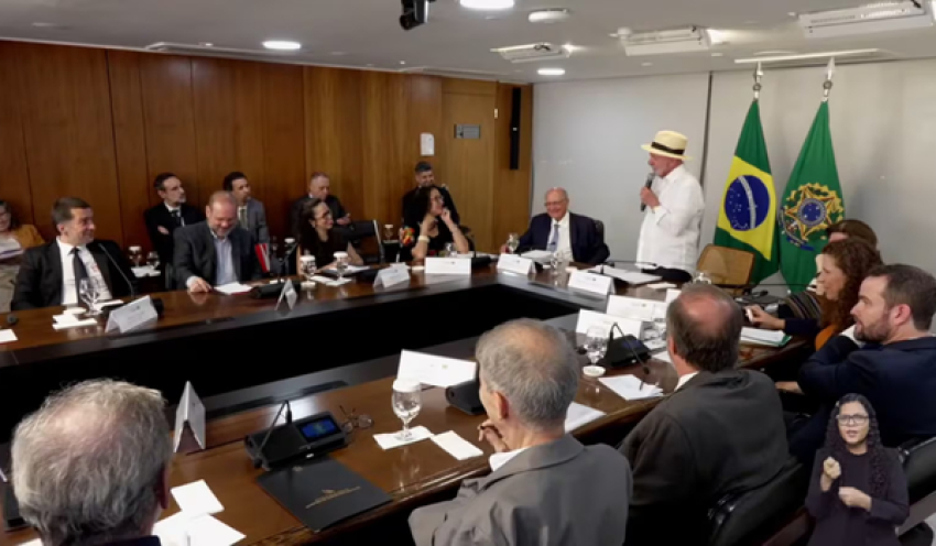 Lula defende autonomia em IA e diz que país precisa ‘ser dono do próprio nariz’