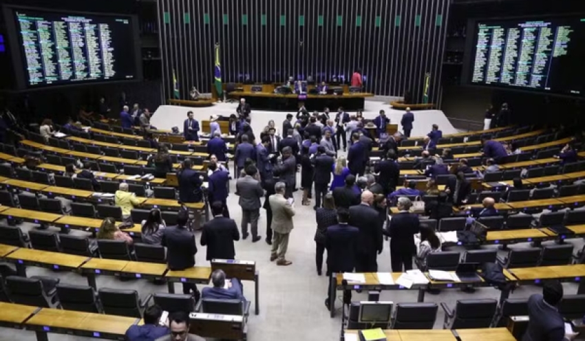 76% são contra aumento do número de deputados, aponta Datafolha