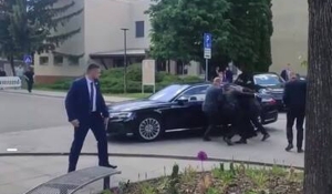 Robert Fico, primeiro-ministro da Eslováquia, é baleado na rua; estado de saúde é crítico, com risco de vida