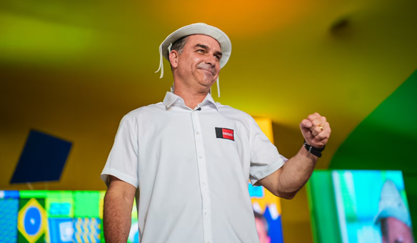 Em convenção na Paraíba, Flávio diz que acredita no Nordeste e promete manter Bolsa Família