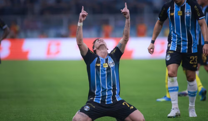 Pavon marca de falta, Grêmio bate o Mirassol e avança na Copa do Brasil
