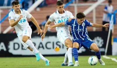 Grêmio fica duas vezes à frente, mas empata com Godoy Cruz